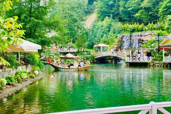 AMBAR TOURS, agence de voyage en Tunisie : voyages organisés, vols & billetterie, hôtels, Omra, visa et voyages à la carte. Devis rapide et assistance 7j/7.